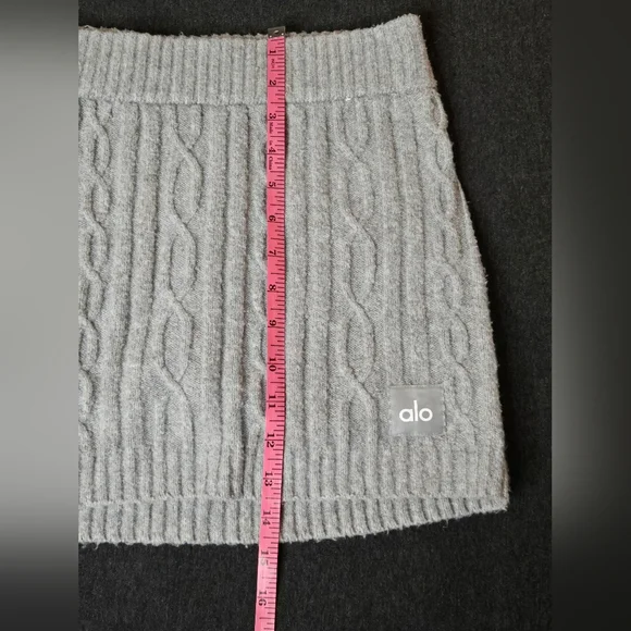 37. Alo Yoga | Cable Knit Winter Bliss Mini Skirt – Heather Grey – Size Small - Picture 12 of 12